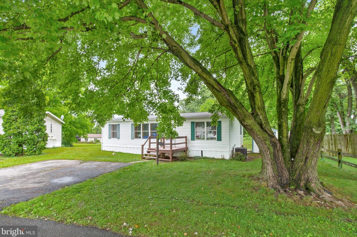 106 Dawn St, Buck, PA 17566-9329