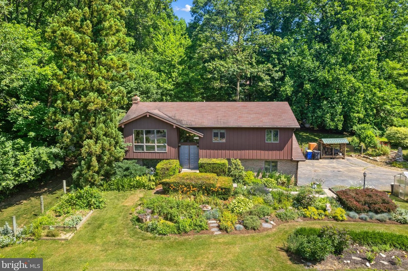 918 Glorry Ln, Beartown, PA 17555