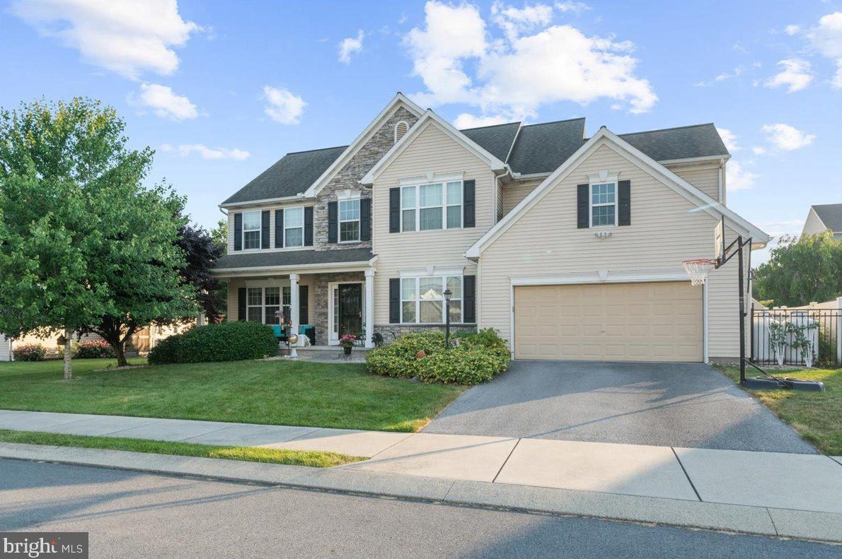 82 Summerlyn Dr, Ephrata, PA 17522