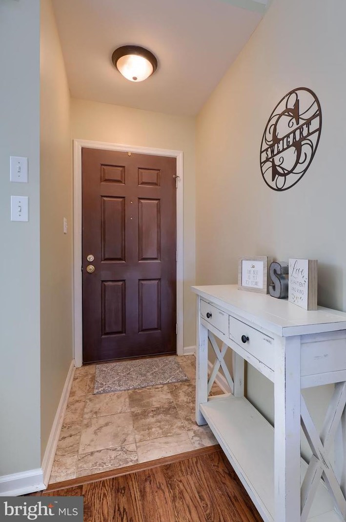 456 Meadowlark Ln, Old Line, PA 17545