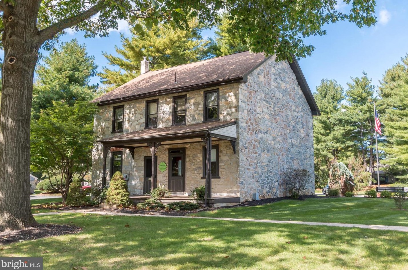 212 Valleybrook Dr, Lancaster PA  17601-4618 exterior