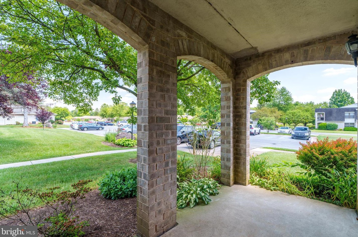 212 Valleybrook Dr, Lancaster PA  17601-4618 exterior