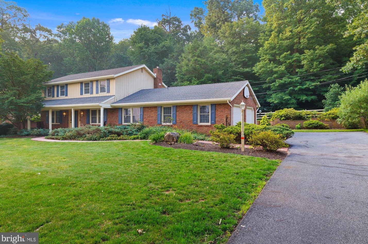 885 N Maple St, Ephrata, PA 17522