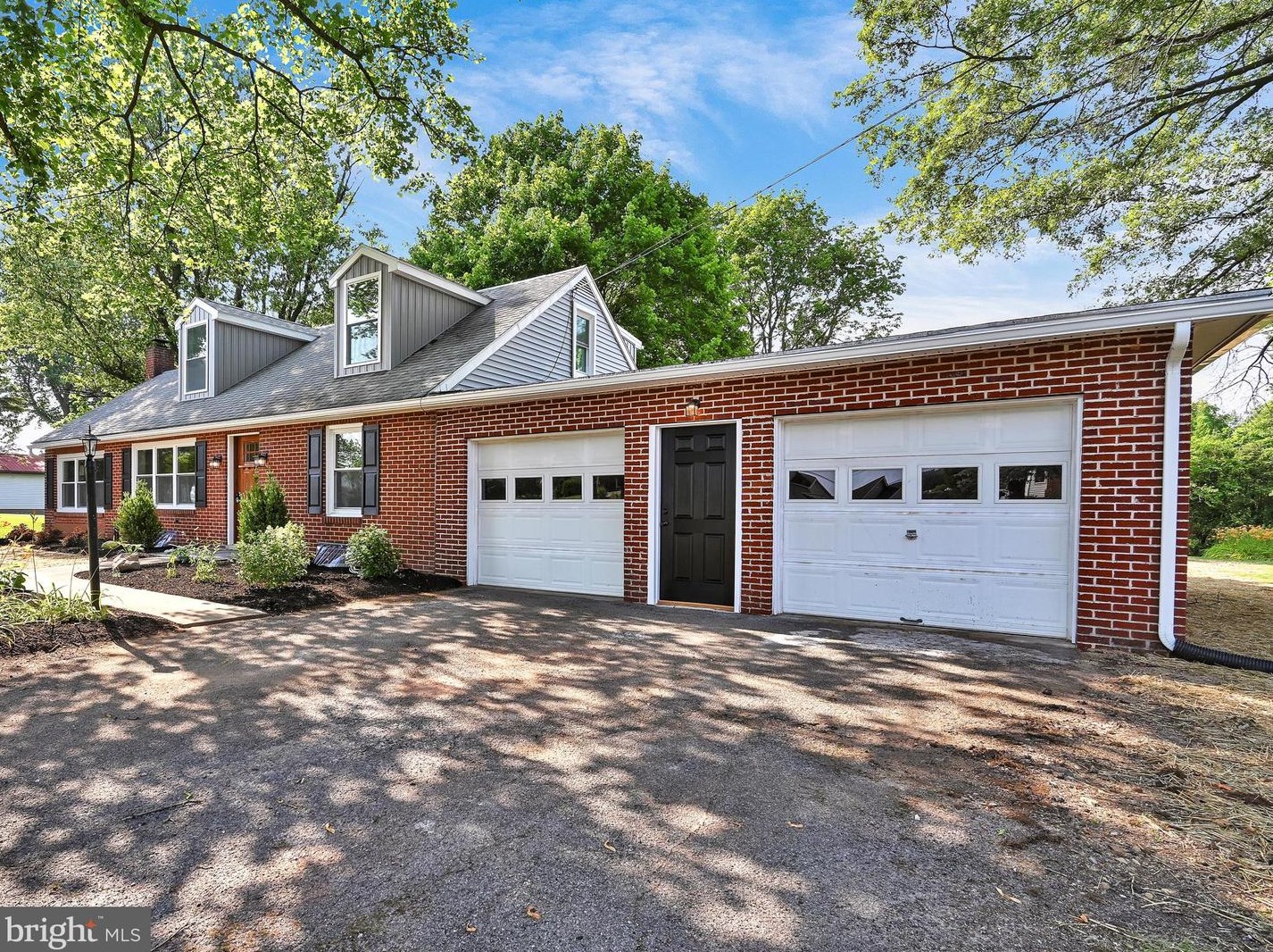 240 N Reamstown Rd, Schoeneck, PA 17578