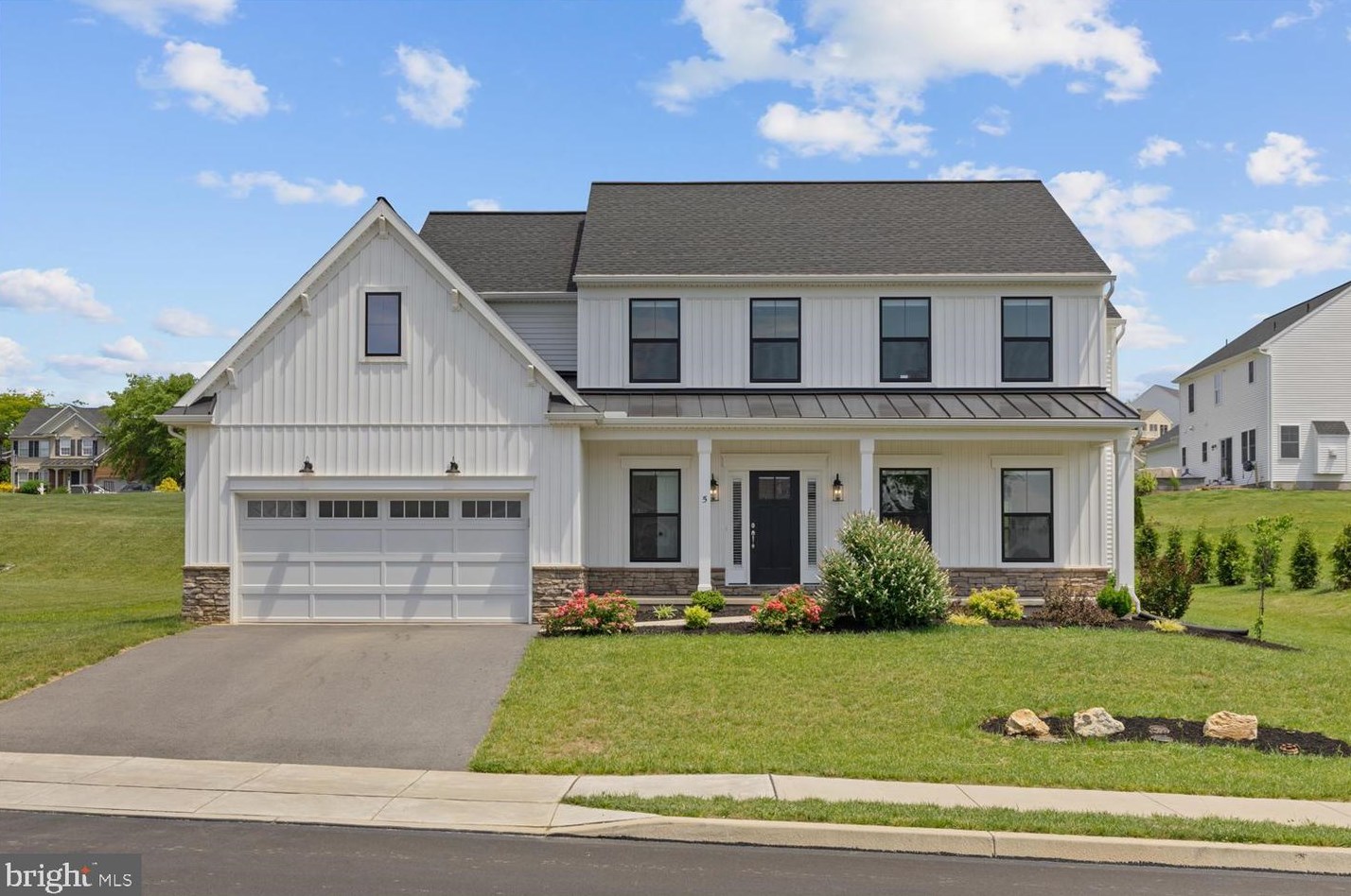 5 Rein Dr, Schoeneck, PA 17578