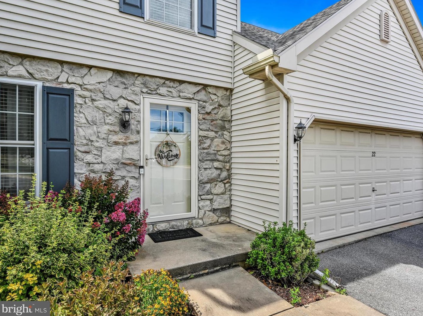 22 Pleasure Rd, Ephrata, PA 17522