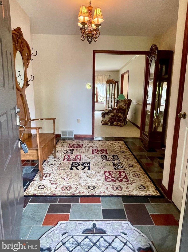 1197 Marie Ave, Ephrata, PA 17522