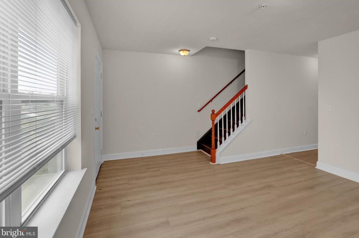 158 Front St, Akron, PA 17501