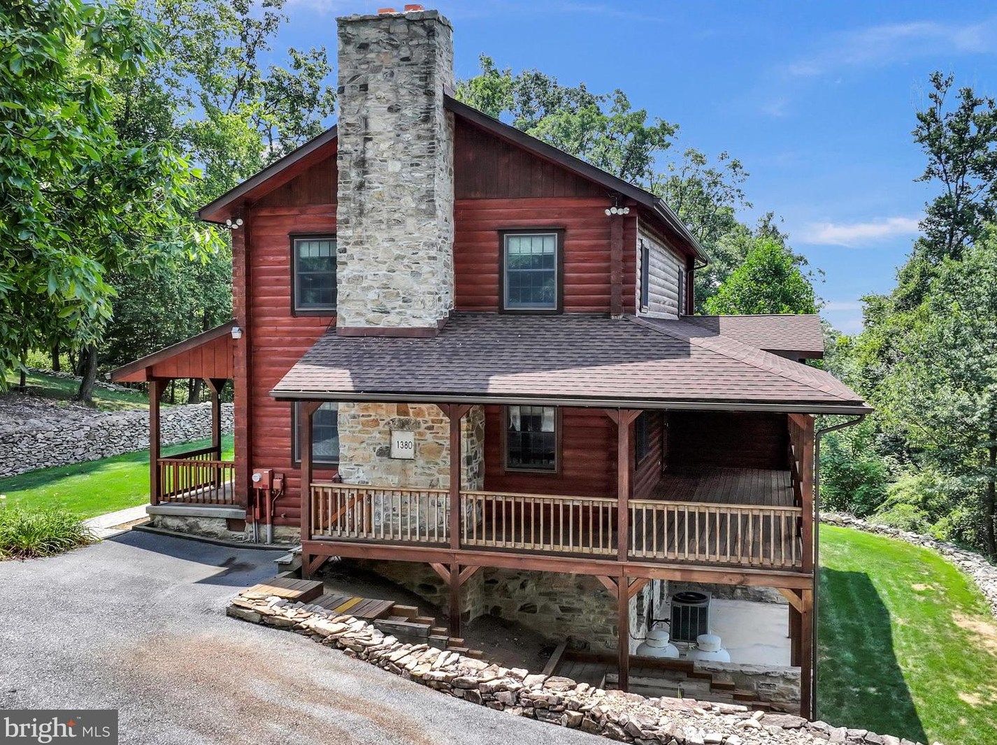 1380 Texter Mountain Rd, Swartzville, PA 17569