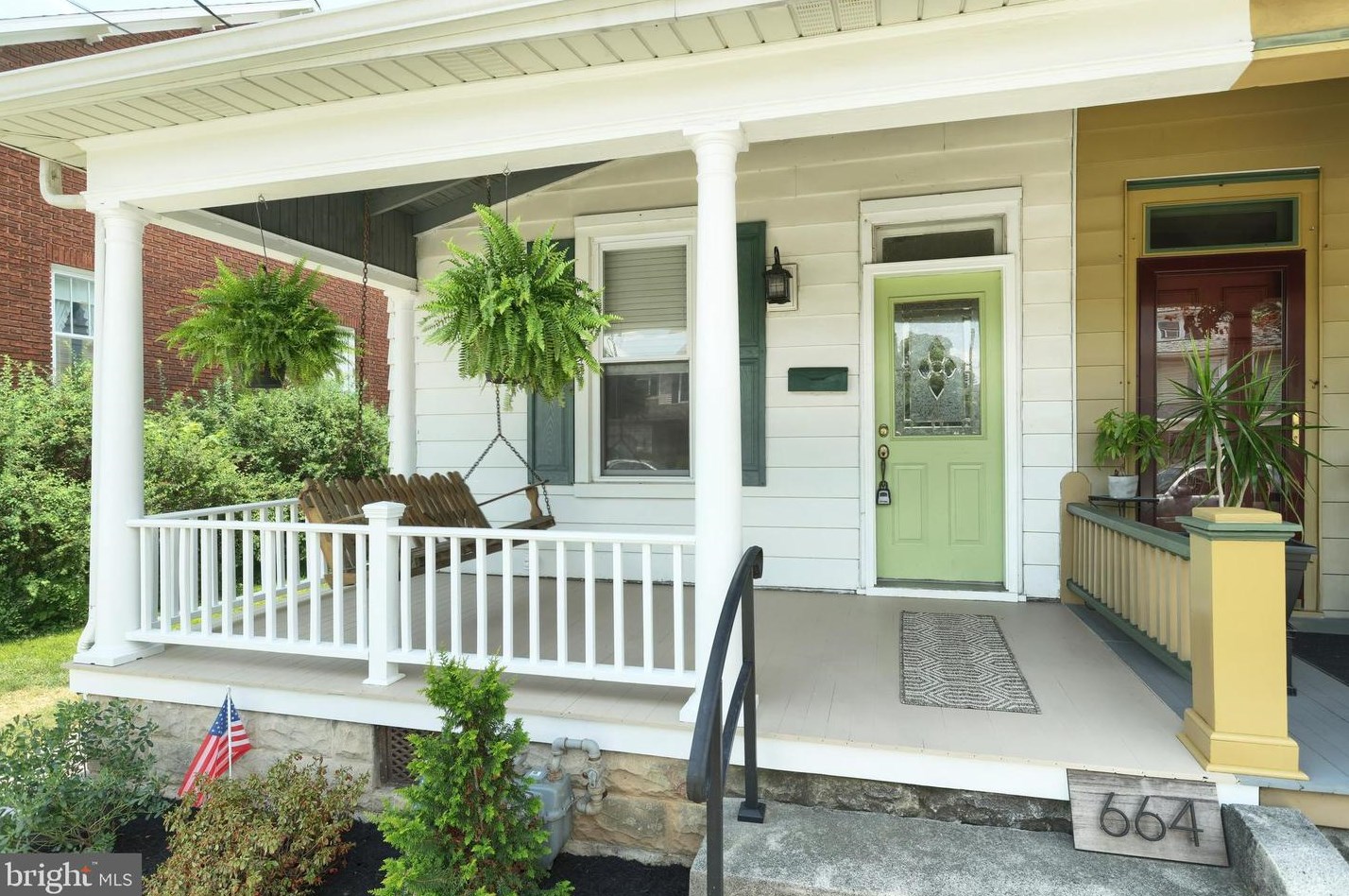 664 Wood St, Mount Joy PA  17552-2016 exterior