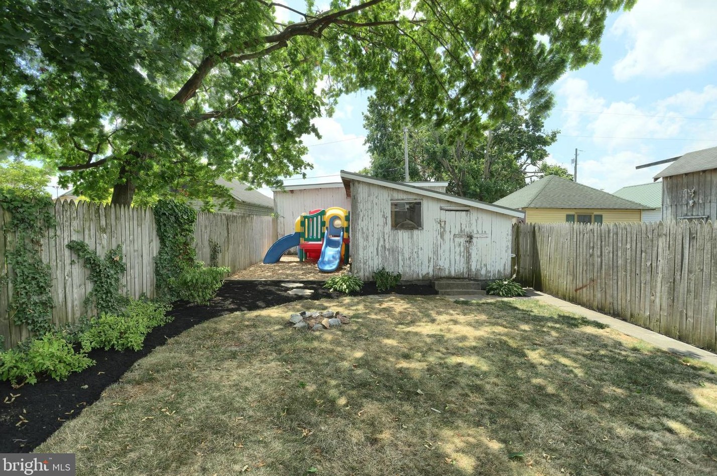 664 Wood St, Mount Joy PA  17552-2016 exterior