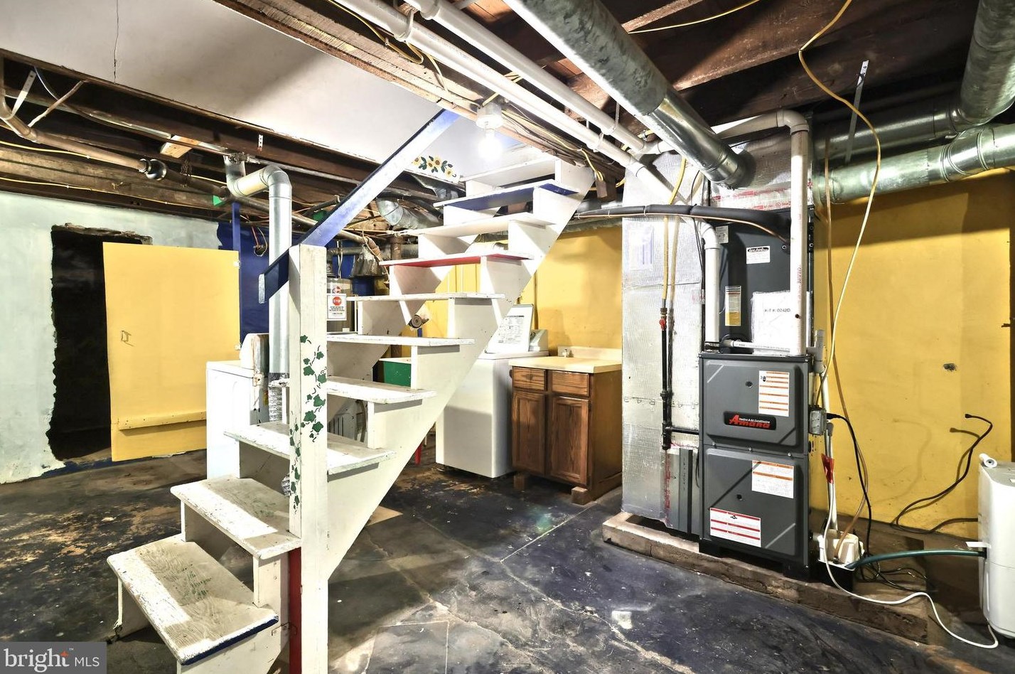 664 Wood St, Mount Joy PA  17552-2016 exterior