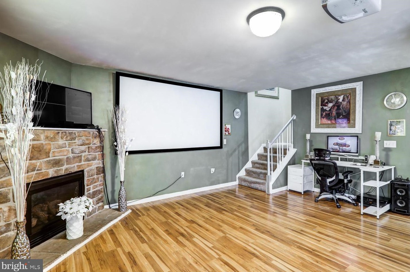 1080 Sterling Pl, Lancaster PA  17603-8837 exterior