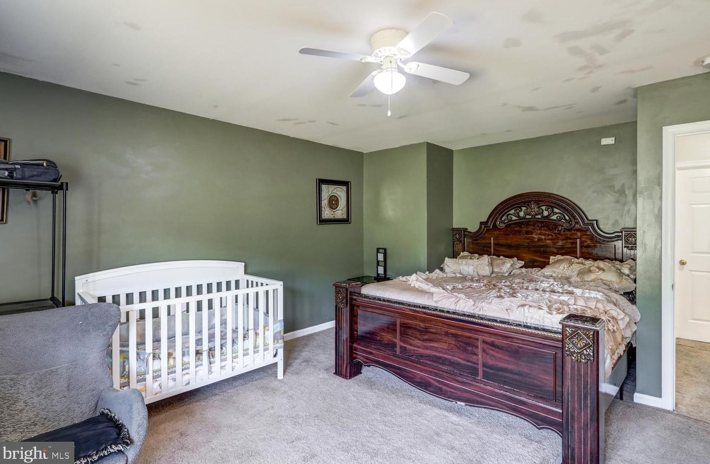 1080 Sterling Pl, Lancaster PA  17603-8837 exterior