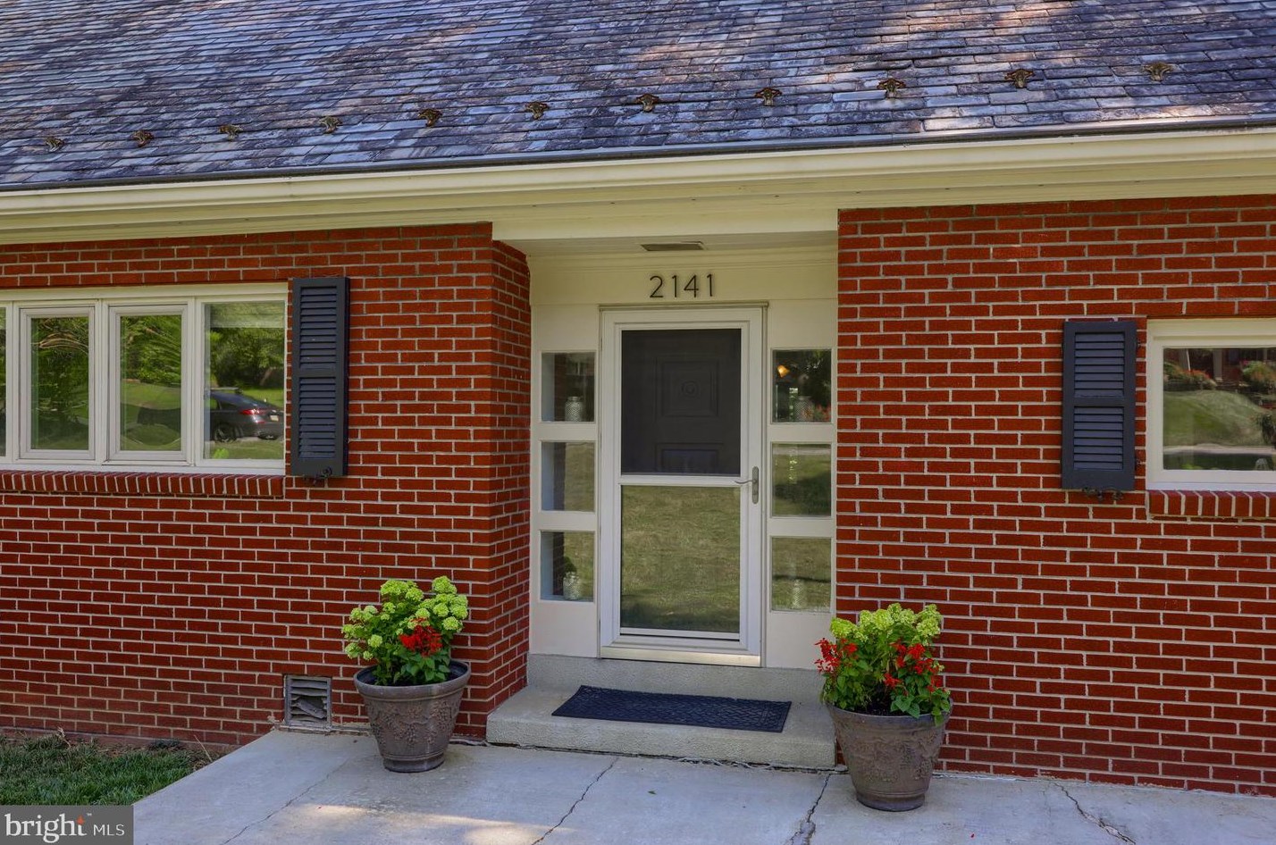 2141 Ridge Dr, Lancaster, PA 17603-6129