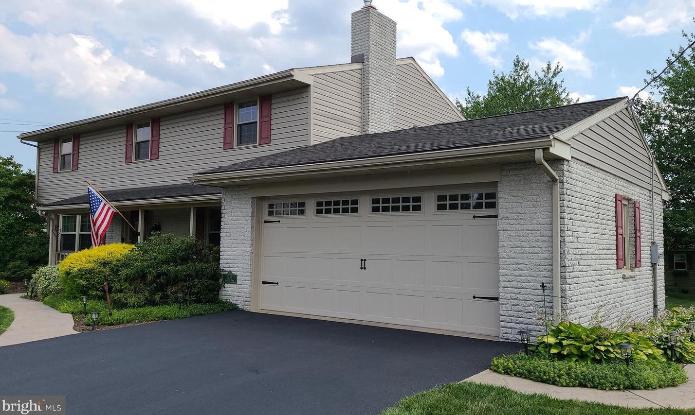 1555 Newport Rd, Old Line, PA 17545