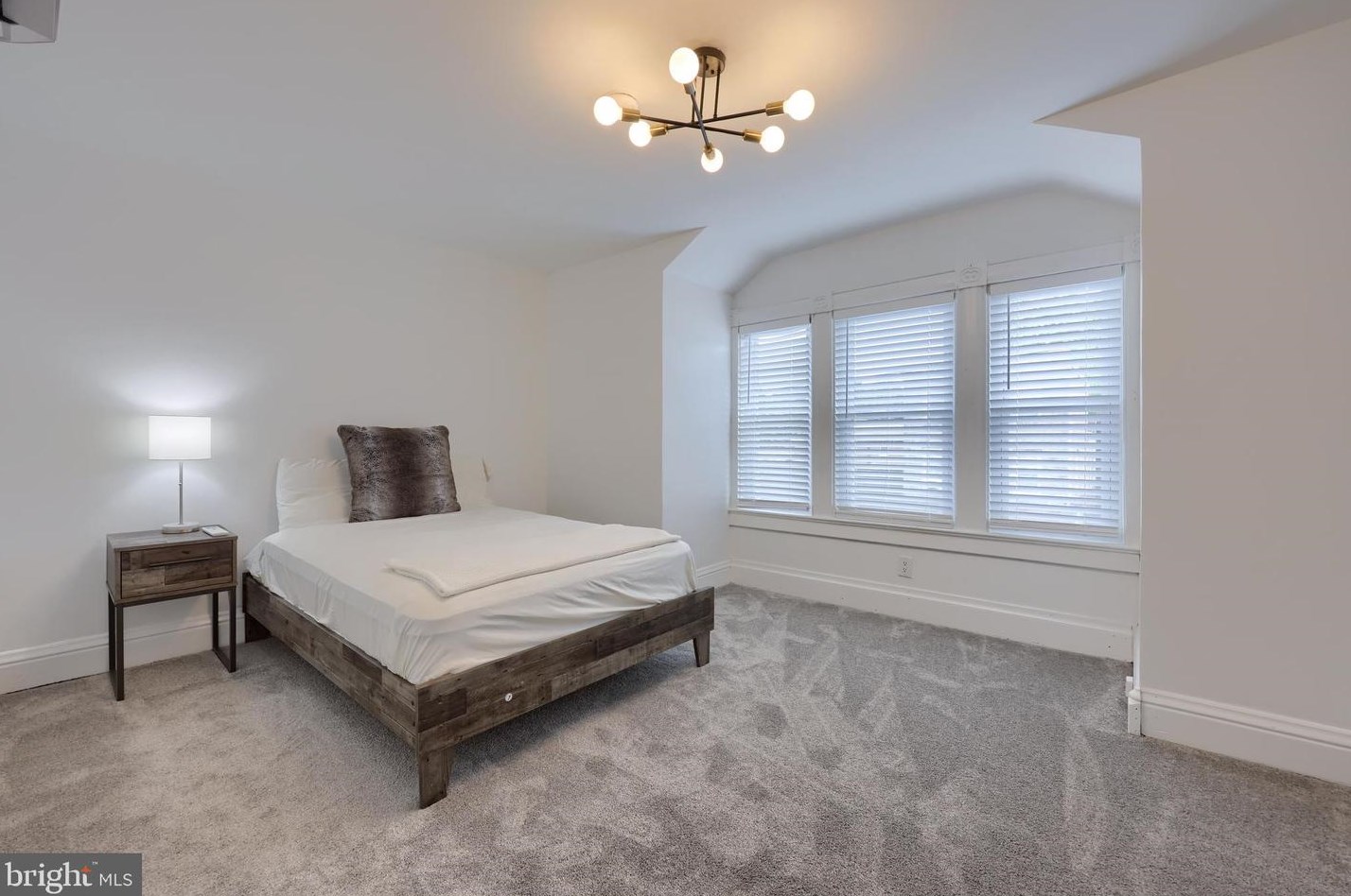 925 Orange St, Lancaster PA  17602-3213 exterior