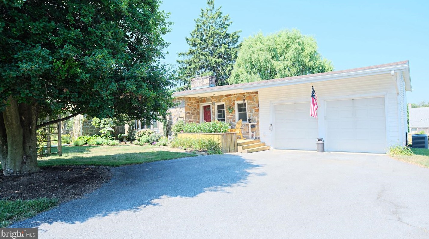 550 Abbeyville Rd, Lancaster, PA 17603-6350