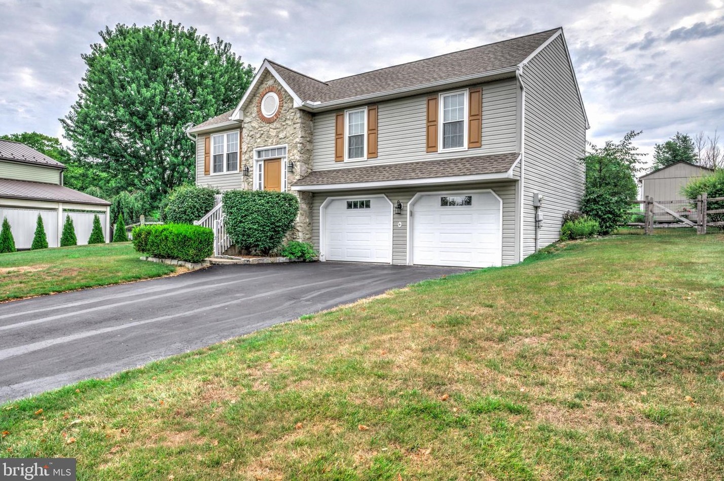 202 Katie Ln, Buck, PA 17566