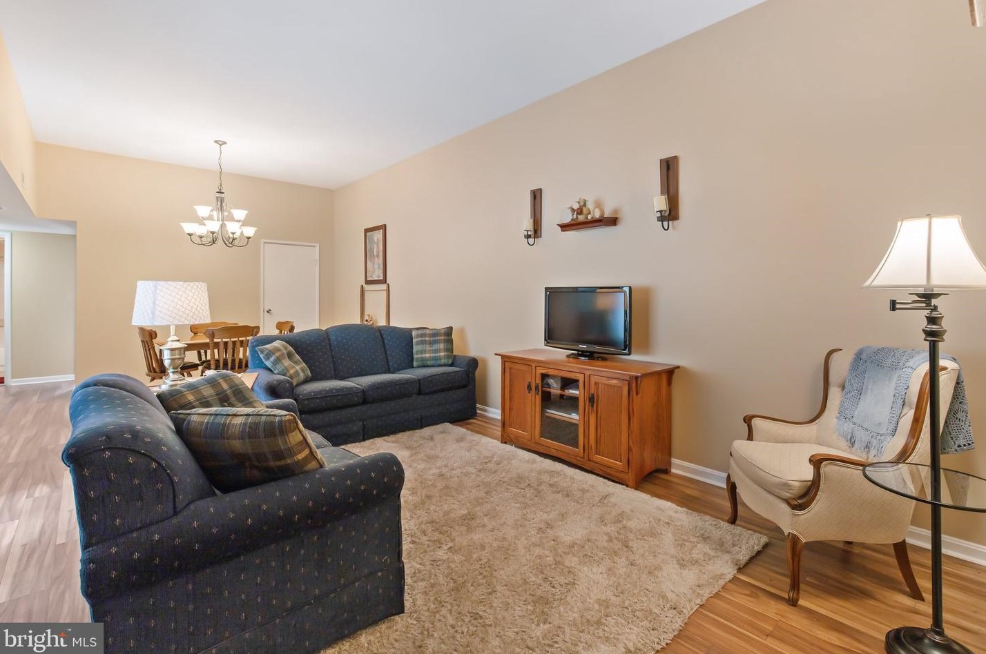 409 Valleybrook Dr, Lancaster PA  17601-4641 exterior