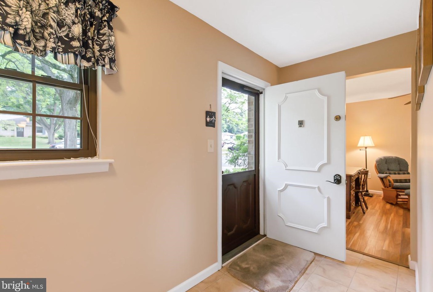 409 Valleybrook Dr, Lancaster, PA 17601-4641