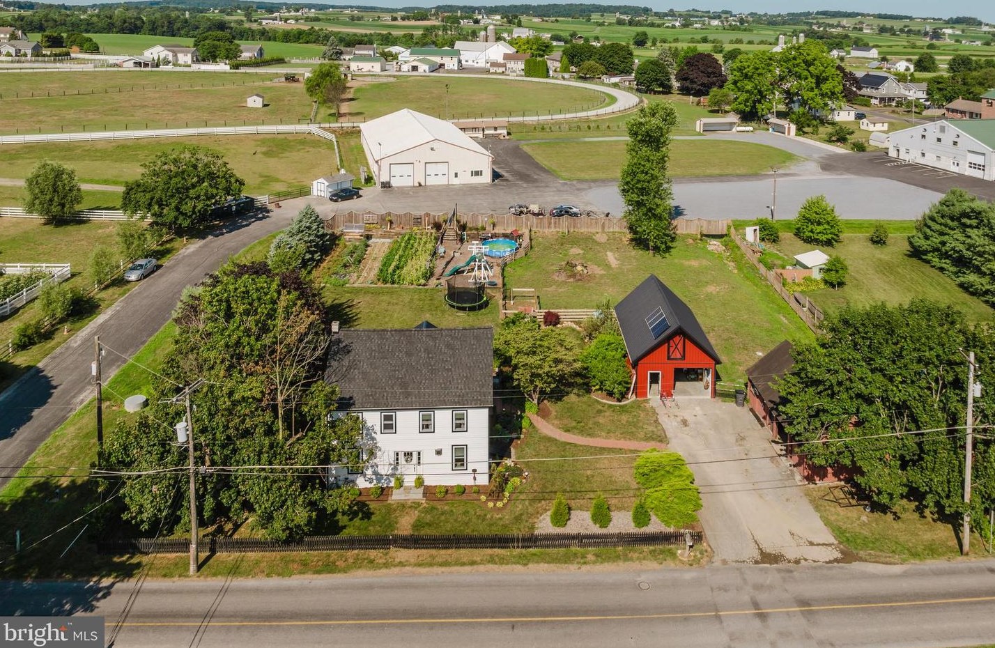 22 Lancaster Ave, Bartville, PA 17509