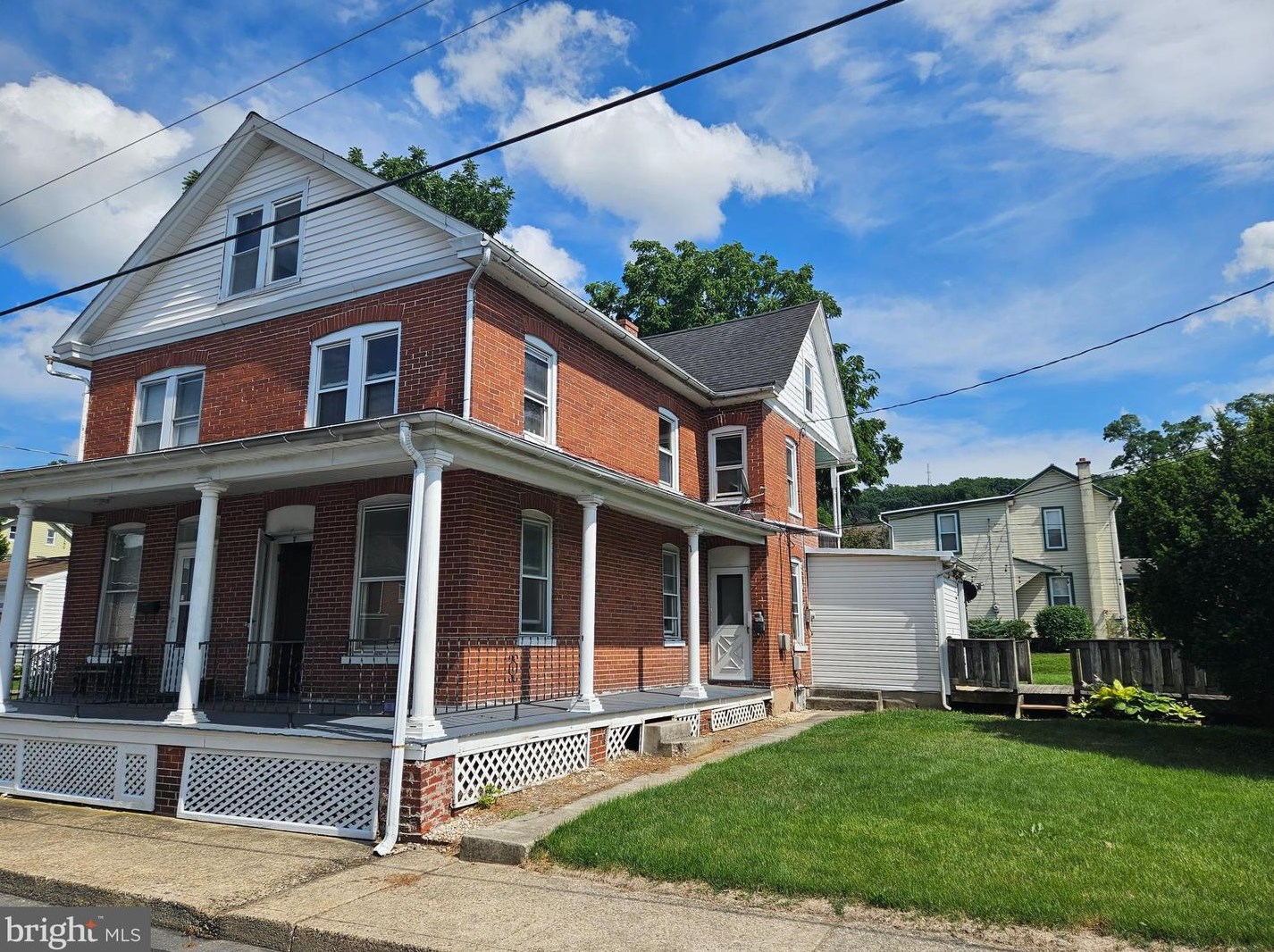 329 Washington Ave, Ephrata, PA 17522