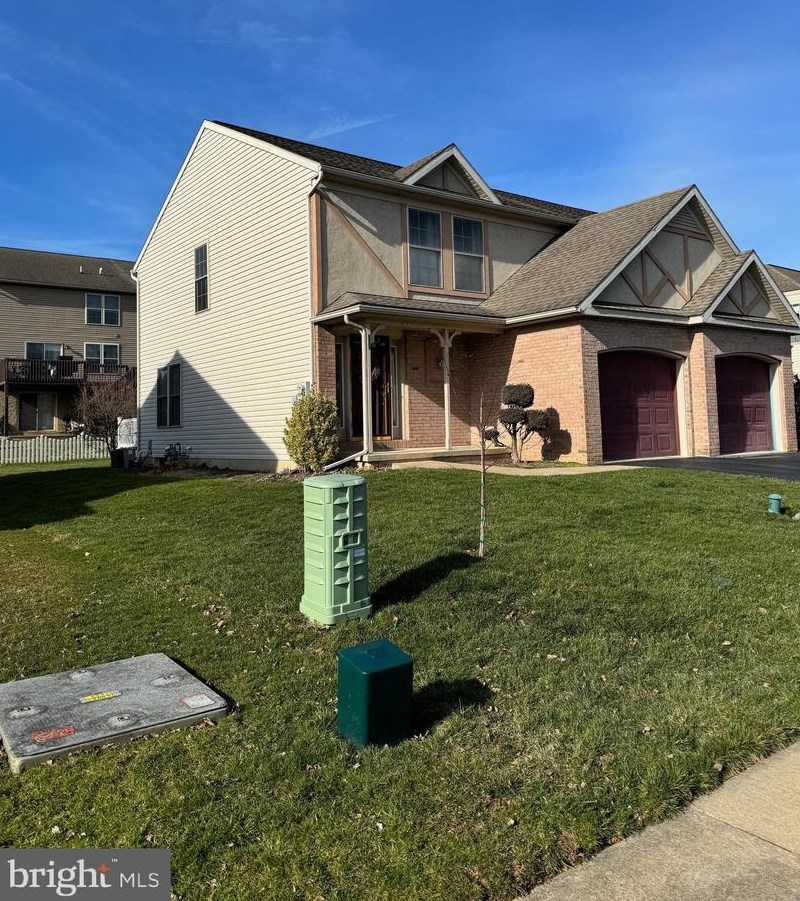 125 Talon Dr, Ephrata, PA 17522