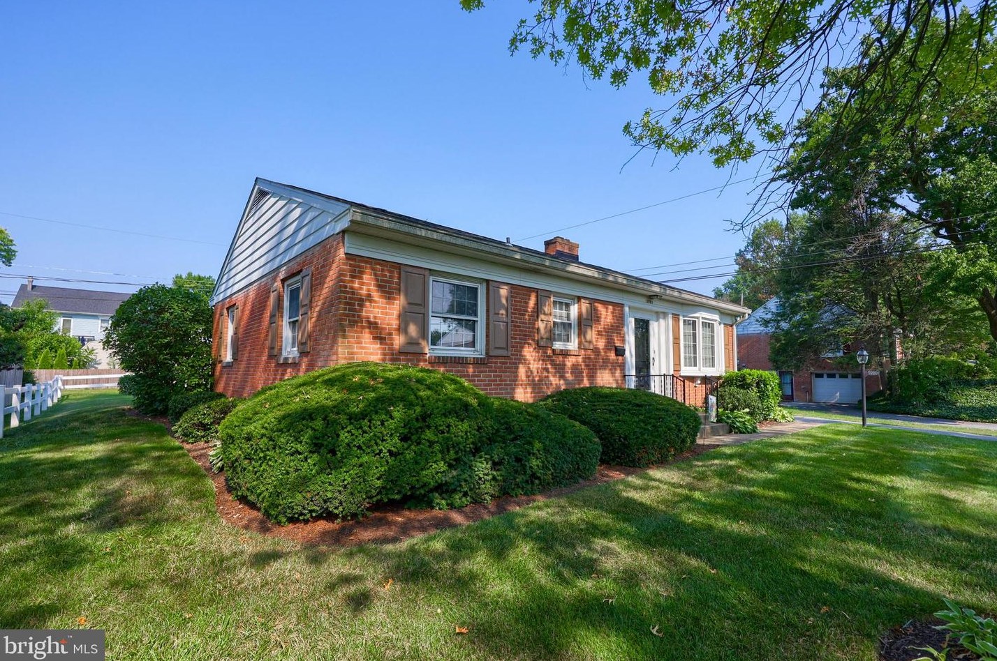 5980 Reeves Rd, East Petersburg, PA 17520
