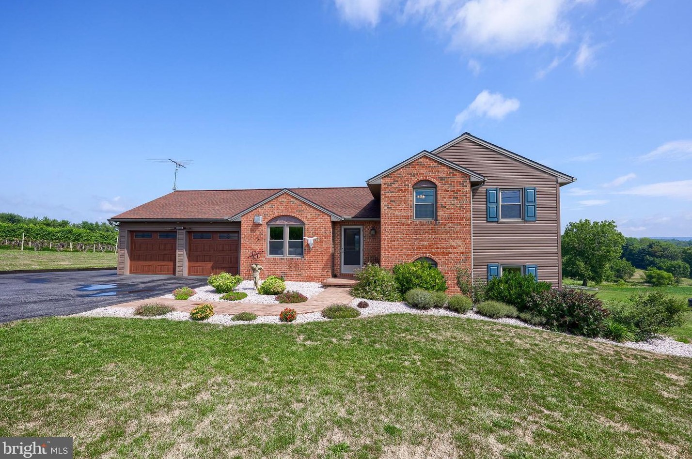 1492 Old Line Rd, Old Line, PA 17545