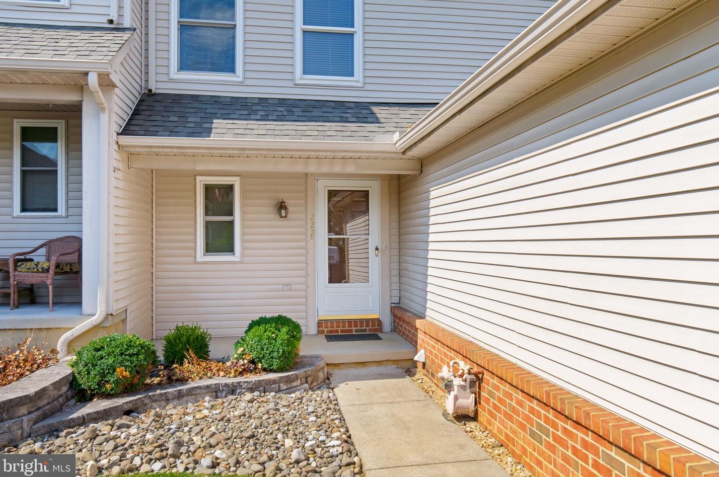 222 Parklawn Ct, Lancaster, PA 17601-2655