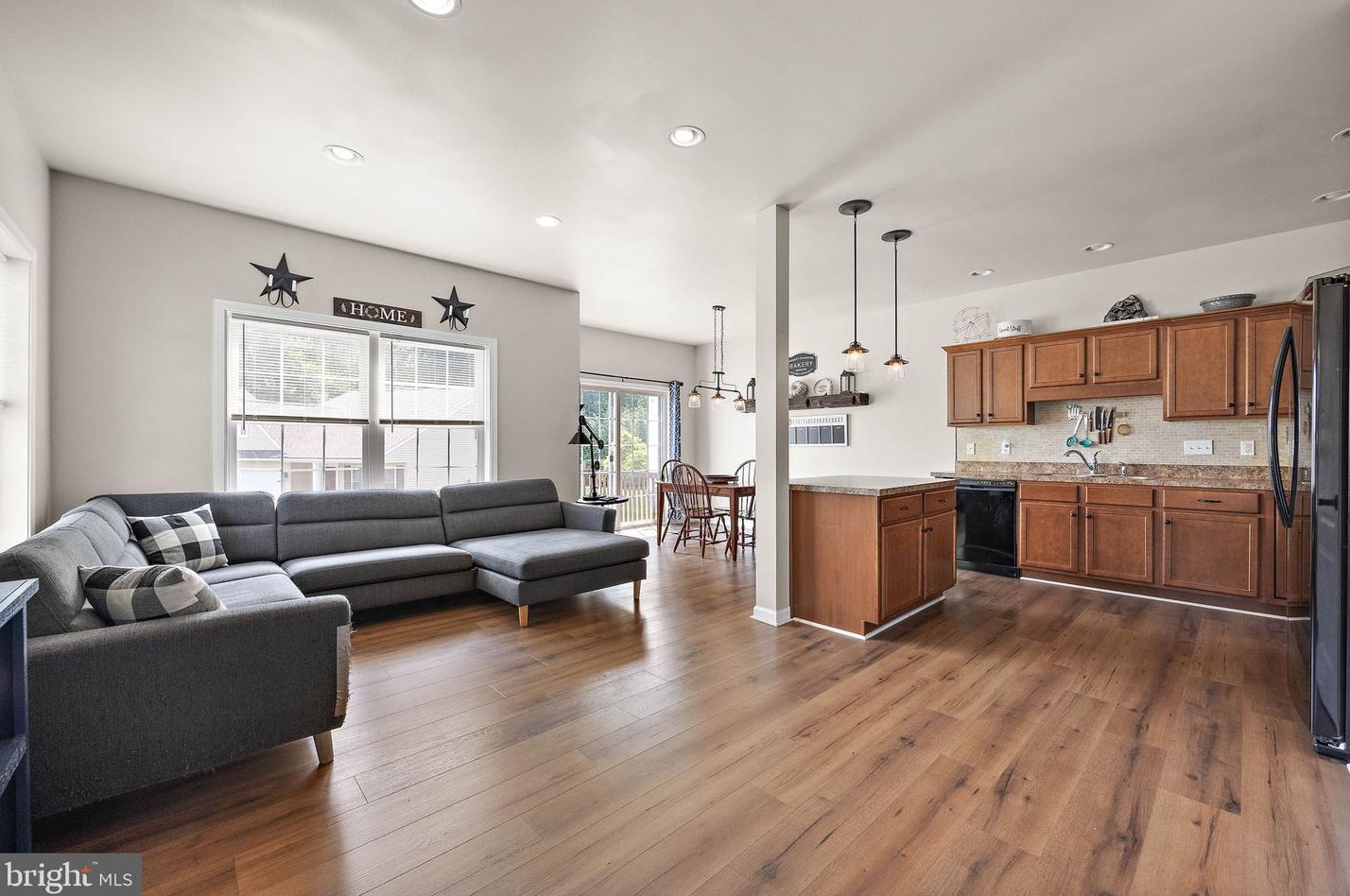 19 Jasper Ln, Bartville, PA 17509