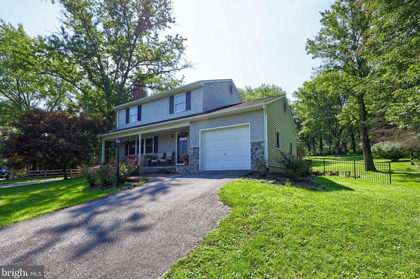 285 Tannery Rd, Swartzville, PA 17569