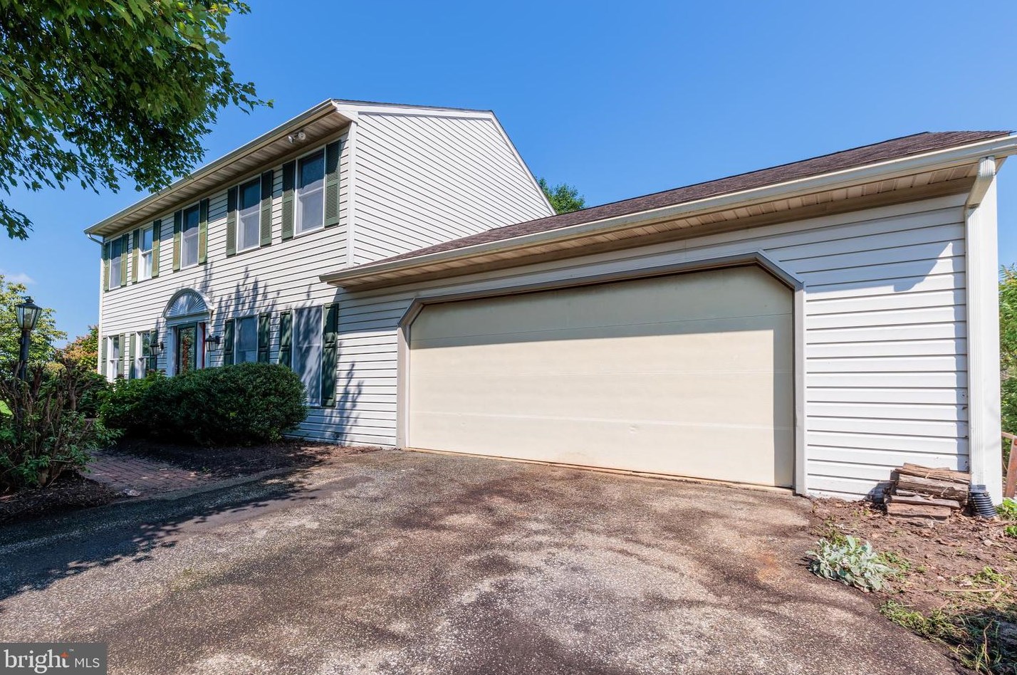 353 Sawmill Rd, Edisonville, PA 17579