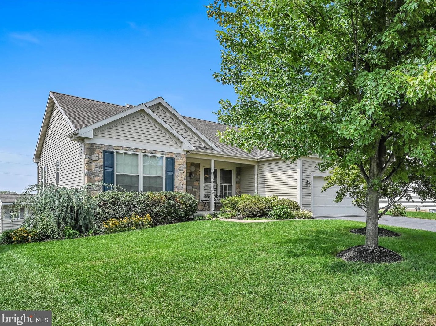 27 Tyler Dr, Ephrata, PA 17522