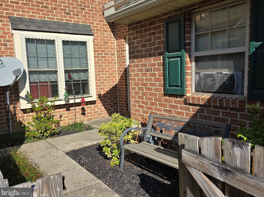 124 Pine Bridge Ln, Lancaster, PA 17603-9002