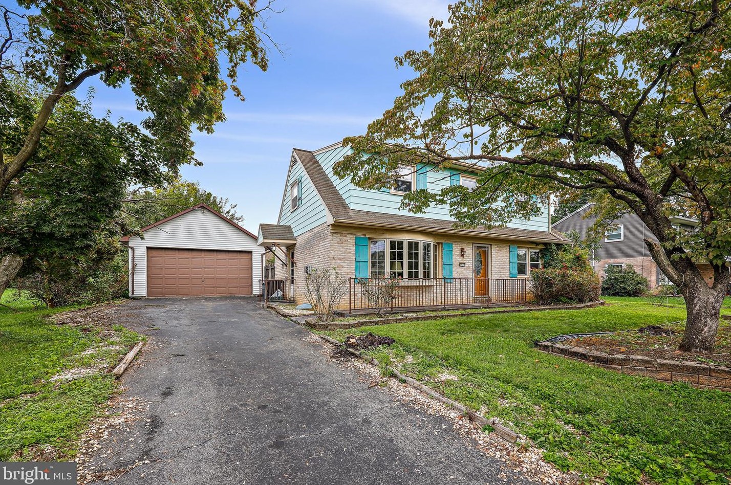 5978 Sundra Cir, East Petersburg, PA 17520