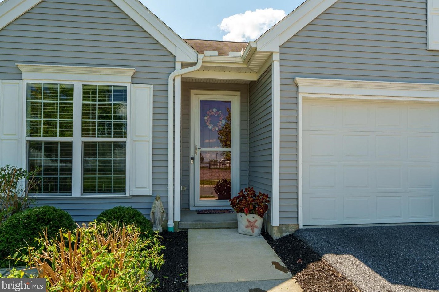 105 Mccarter Ln, Edisonville, PA 17579