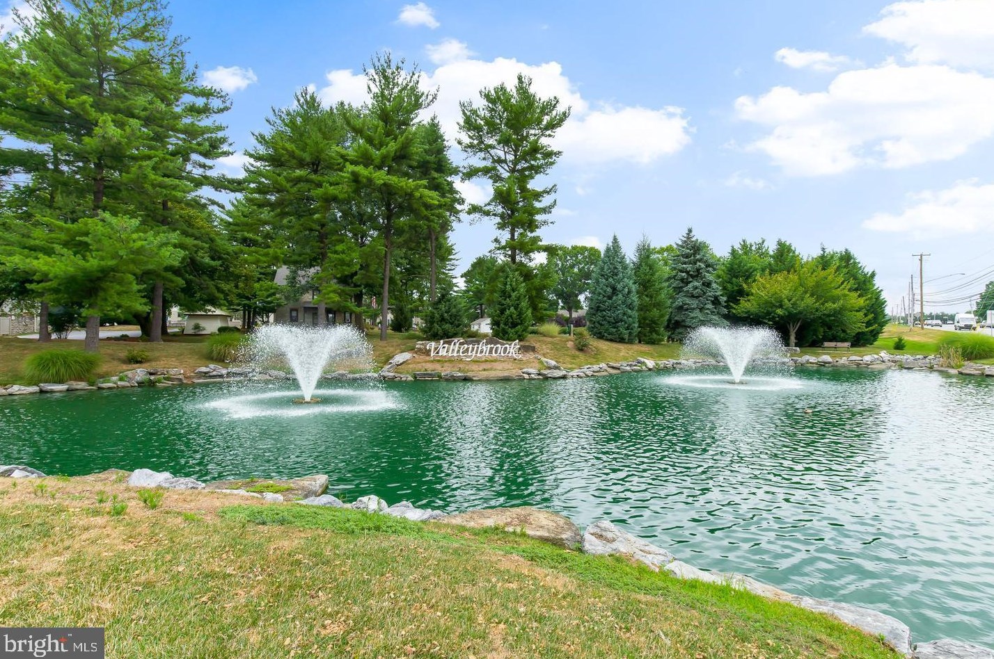 170 Valleybrook Dr, Lancaster PA  17601-4620 exterior