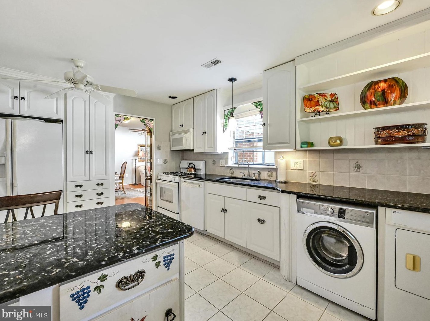 170 Valleybrook Dr, Lancaster PA  17601-4620 exterior