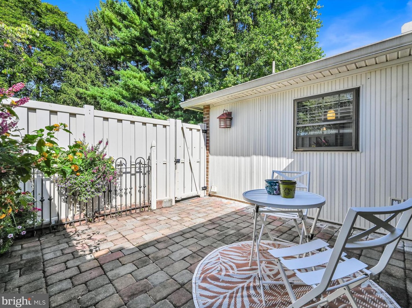 170 Valleybrook Dr, Lancaster PA  17601-4620 exterior