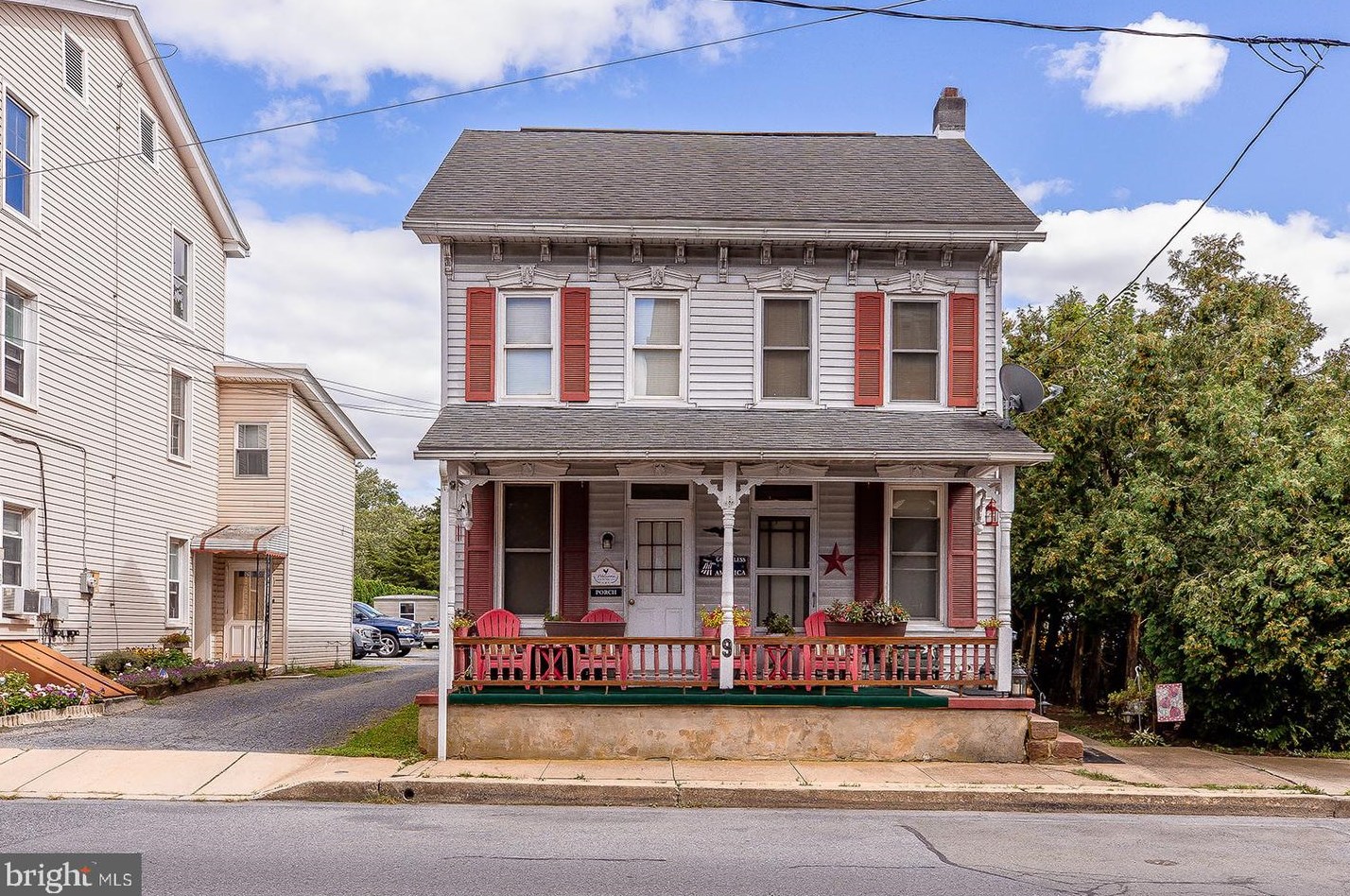 9 N Reamstown Rd, Schoeneck, PA 17578