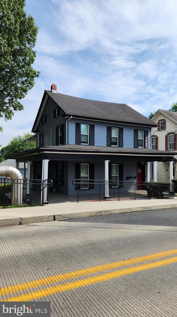 53 Marietta Ave, Mount Joy, PA 17552