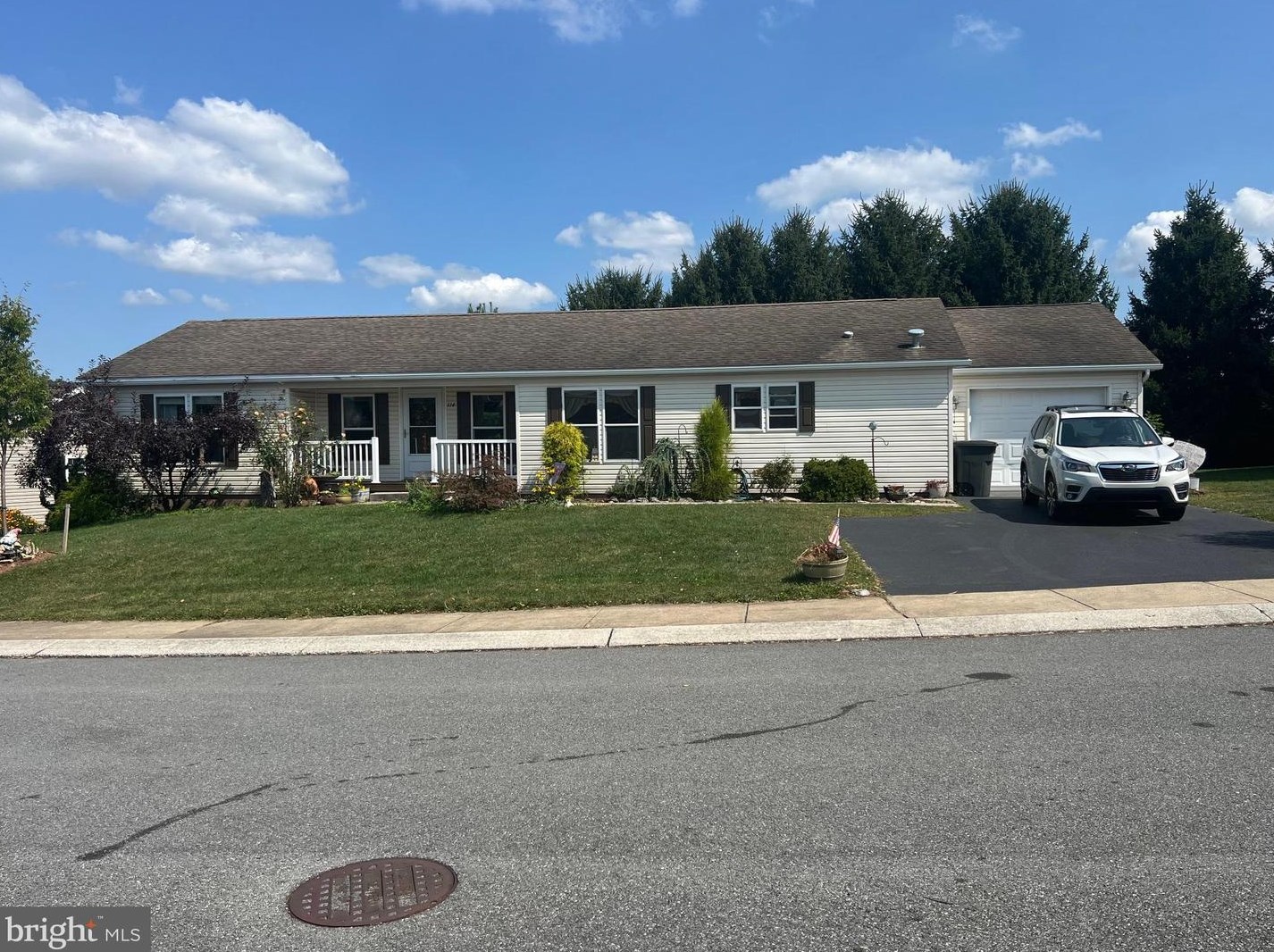 114 Homestead Dr, Schoeneck, PA 17578