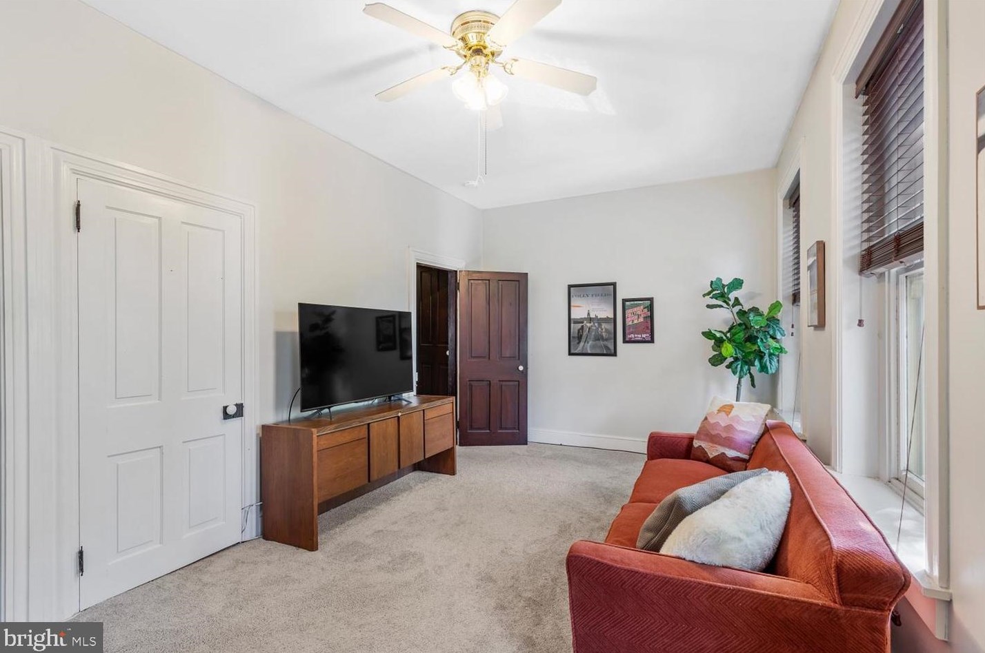 19 Shippen St, Lancaster PA 17602-2966 exterior