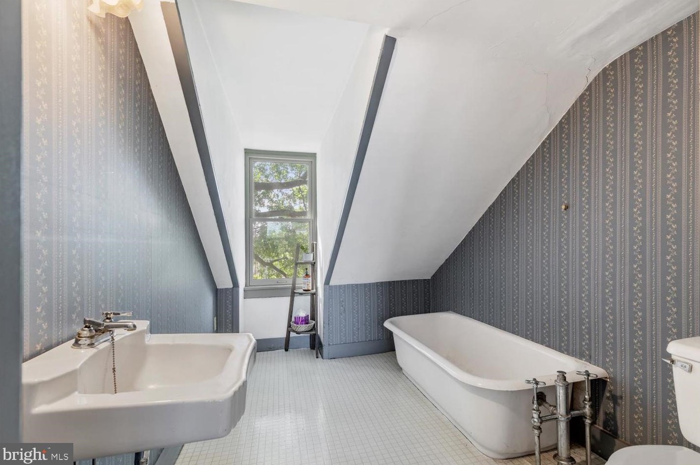 19 Shippen St, Lancaster PA 17602-2966 exterior