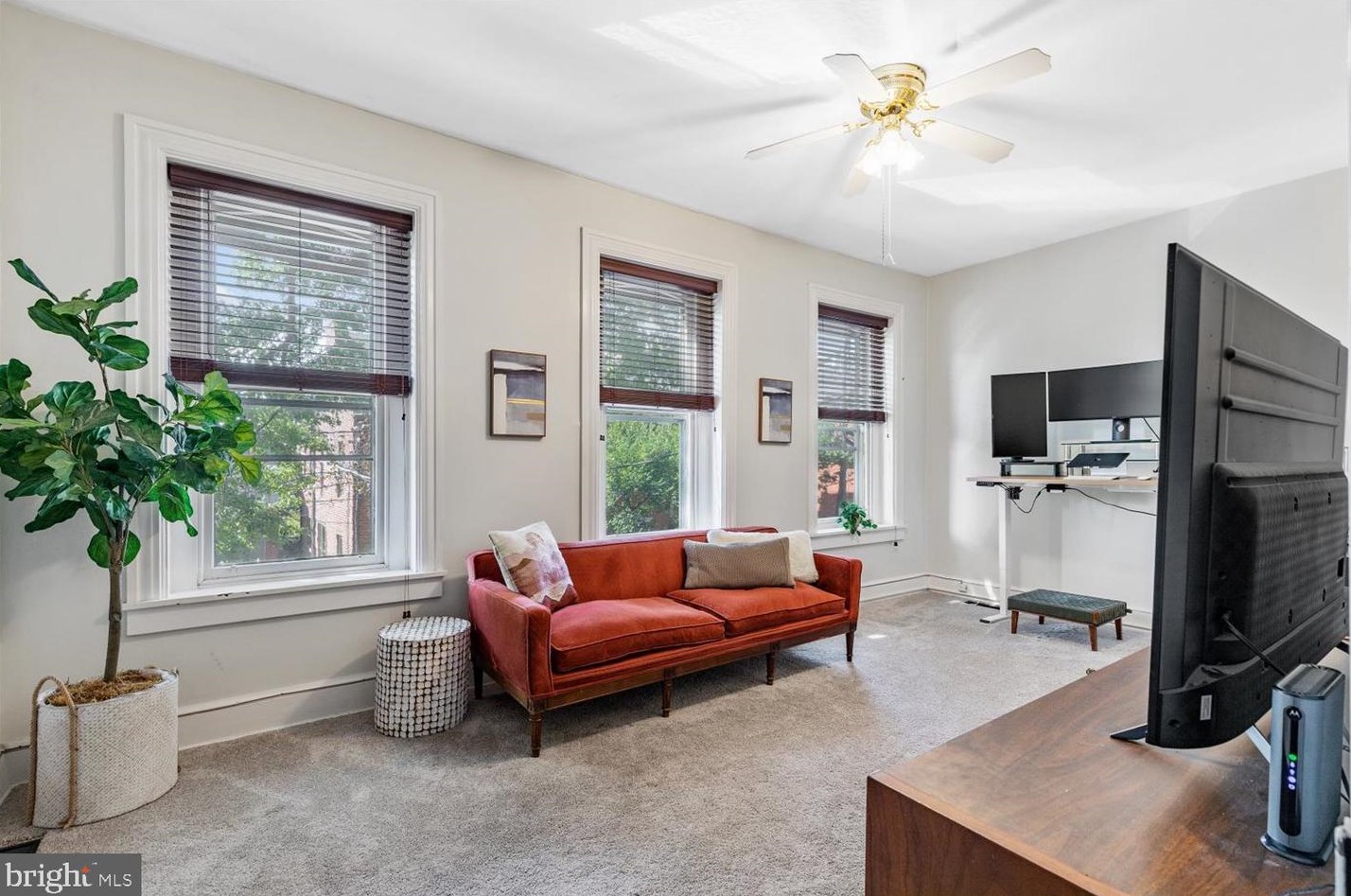 19 Shippen St, Lancaster PA 17602-2966 exterior