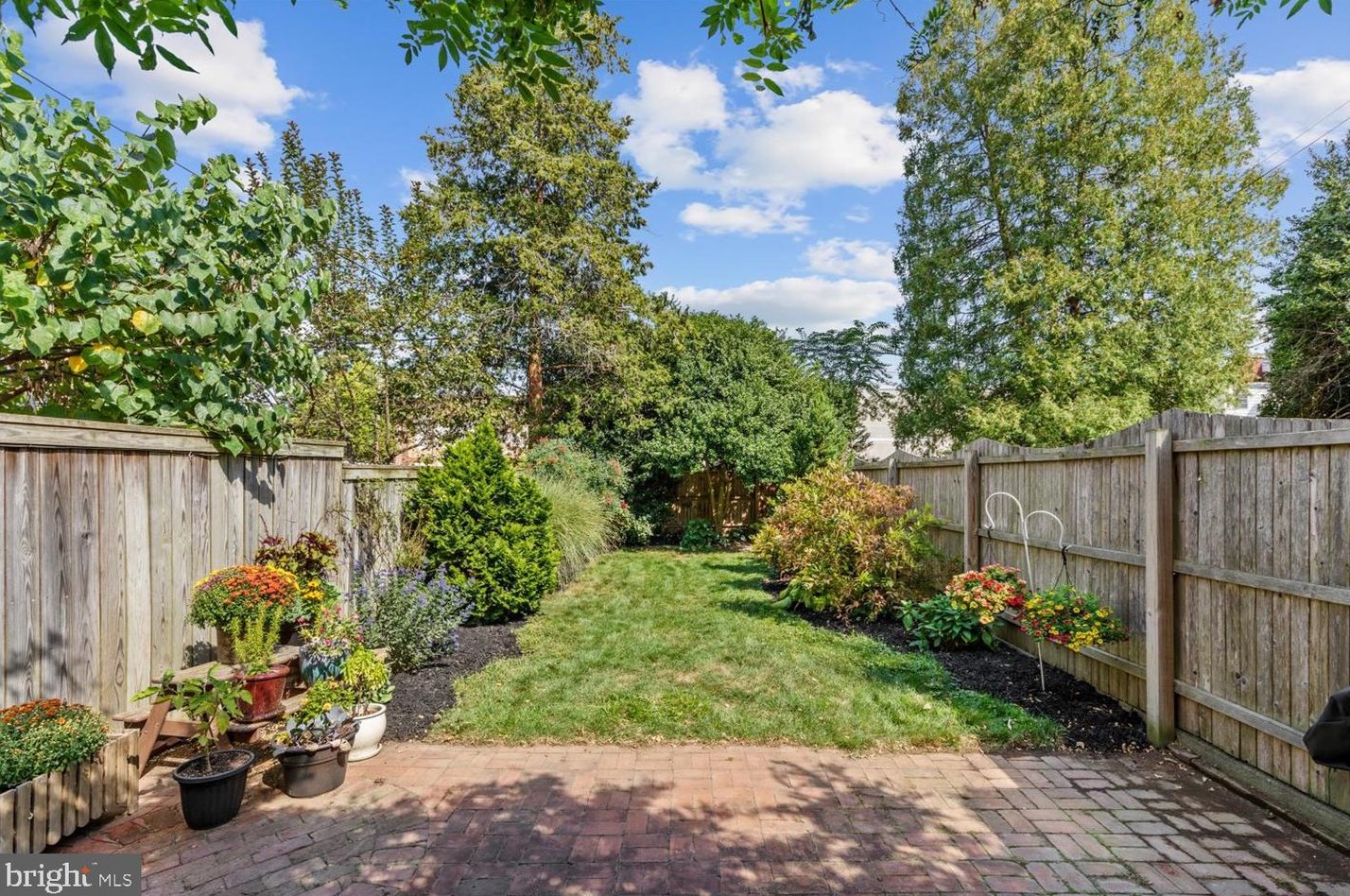 19 Shippen St, Lancaster PA 17602-2966 exterior