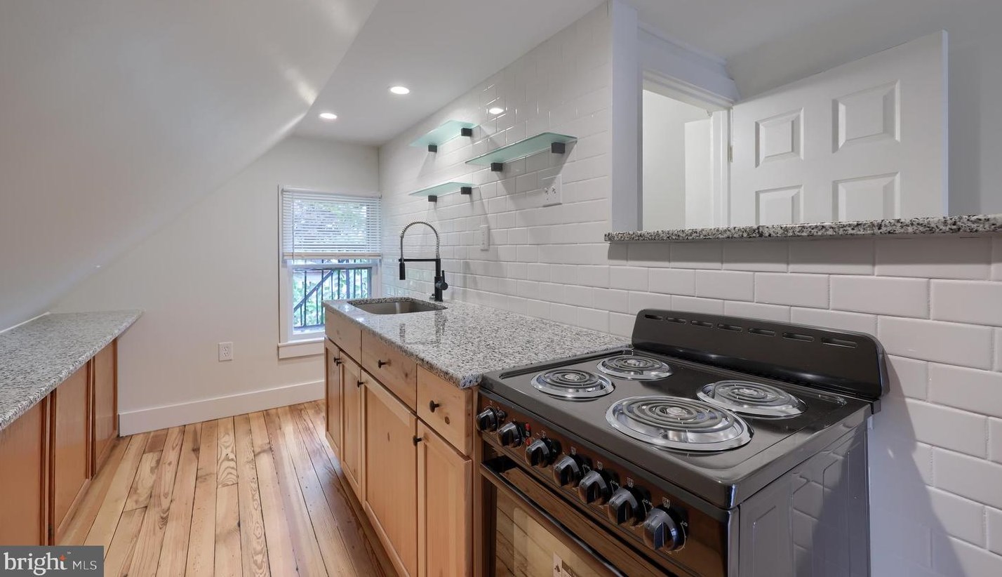 302 Market St, Marietta PA 17547-1605 exterior