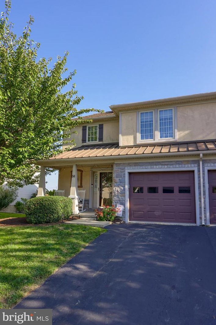 84 Hawk Ln, Ephrata, PA 17522